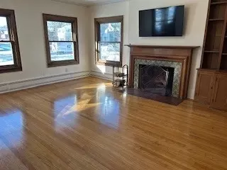 Living - Undisclosed, Chicago, IL 60643 photo 1 of 9
