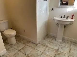Bath - Undisclosed, Chicago, IL 60643 photo 5 of 8