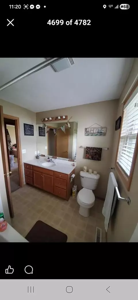 357 E Clay St, El Paso, IL 61738 photo 7