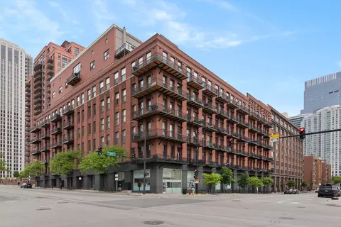 616 W Fulton St #503, Chicago, IL 60661
