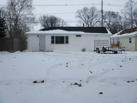 918 W Vine St, Champaign, IL 61821