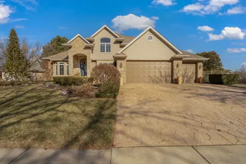 1114 Tara Ct, Joliet, IL 60431