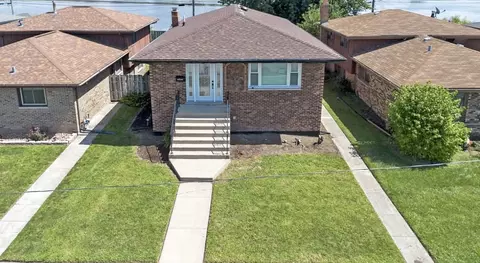 13921 S Manistee Ave, Burnham, IL 60633