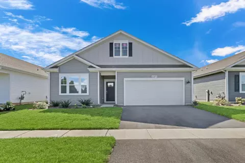 2281 Redwood Trl, Wonder Lake, IL 60097