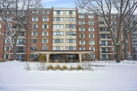 2000 Saint Regis Dr #4G, Lombard, IL 60148