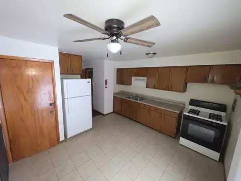 Kitchen - 934 E 84th Pl #B, Chicago, IL 60619 photo 1 of 2