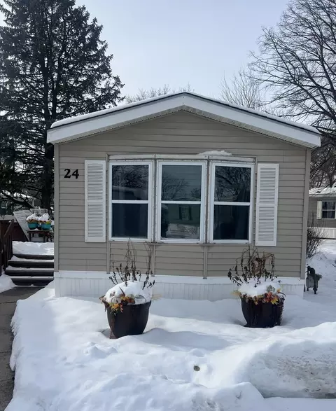 24 Aspen St, Minooka, IL 60447 photo 2