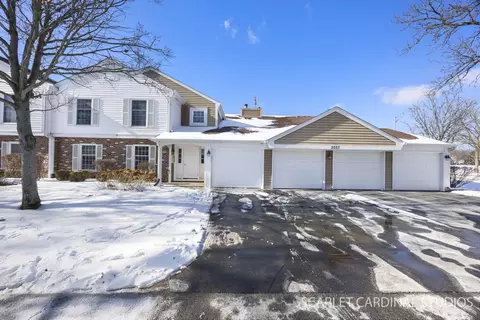 2057 Lancaster Cir #101C, Naperville, IL 60565