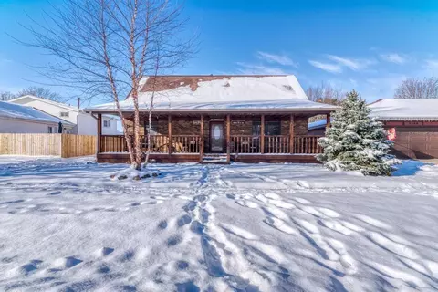 2402 Chestnut Ln, Morris, IL 60450