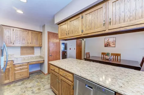 Kitchen - 2402 Chestnut Ln, Morris, IL 60450 photo 4 of 4