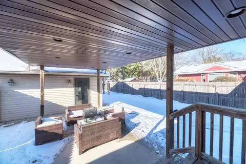 Exterior - 2402 Chestnut Ln, Morris, IL 60450 photo 3 of 4