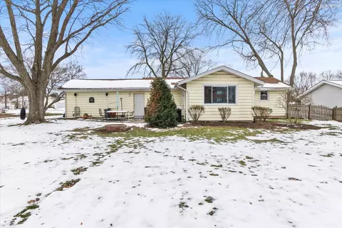 Exterior - 19924 S Hillgate Rd, Mokena, IL 60448 photo 2 of 7