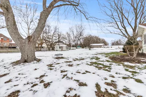 Exterior - 19924 S Hillgate Rd, Mokena, IL 60448 photo 6 of 7
