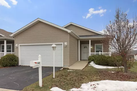 1428 Equestrian Dr, Grayslake, IL 60030