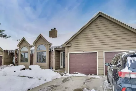 174 Dunbar Ln, East Dundee, IL 60118