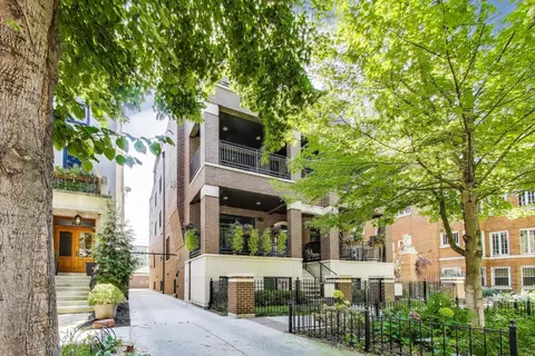 735 W Brompton Ave #2E, Chicago, IL 60657