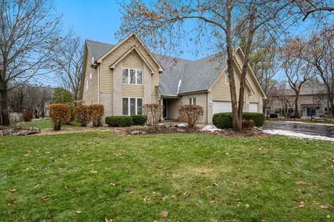 1627 Sauk Dr, Batavia, IL 60510