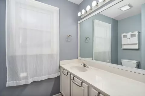 Bath - 2010 Primrose Dr, Plainfield, IL 60586 photo 2 of 4
