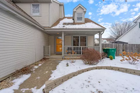 Exterior - 2010 Primrose Dr, Plainfield, IL 60586 photo 8 of 9