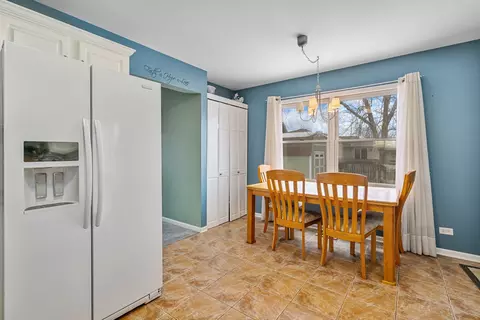 Dining - 2010 Primrose Dr, Plainfield, IL 60586 photo 2 of 4