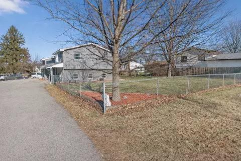 Exterior - 6606 Silver Lake Rd, Cary, IL 60013 photo 7 of 9