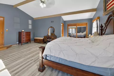 Bedroom - 6606 Silver Lake Rd, Cary, IL 60013 photo 2 of 5