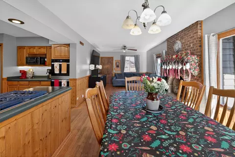 Dining - 6606 Silver Lake Rd, Cary, IL 60013 photo 2 of 2