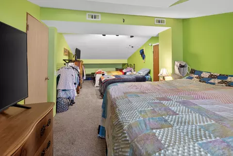 Bedroom - 6606 Silver Lake Rd, Cary, IL 60013 photo 5 of 5