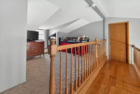 Entry Way - 6606 Silver Lake Rd, Cary, IL 60013 photo 2 of 2