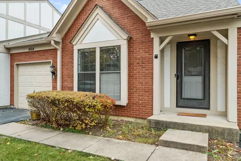 4564 Topaz Dr, Hoffman Estates, IL 60192 photo 2