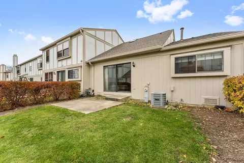 4564 Topaz Dr, Hoffman Estates, IL 60192 photo 16