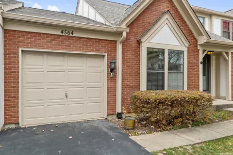 4564 Topaz Dr, Hoffman Estates, IL 60192