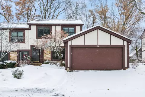 52 White Oak Cir, Saint Charles, IL 60174