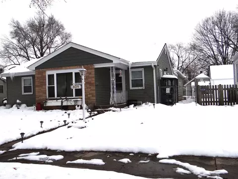 Exterior - 809 Douglas St, Morris, IL 60450 photo 2 of 7