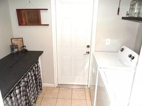 Other - 809 Douglas St, Morris, IL 60450 photo 3 of 5
