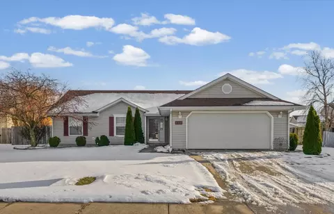 606 N Cedar Dr, Saint Joseph, IL 61873