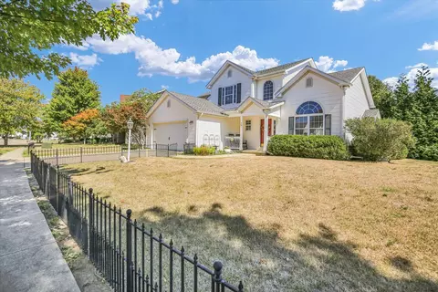 304 E Tomaras Ave, Savoy, IL 61874