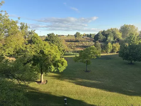 View/Area - 2000 Chestnut Ave #407, Glenview, IL 60025 photo 1 of 2