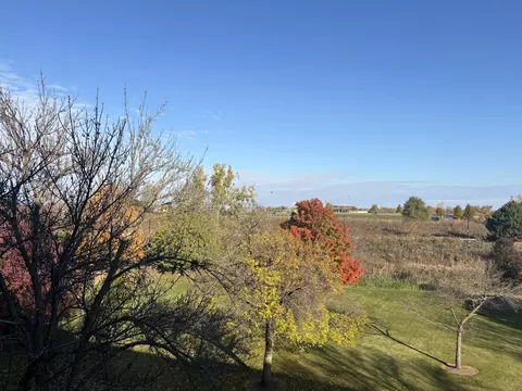 View/Area - 2000 Chestnut Ave #407, Glenview, IL 60025 photo 2 of 2