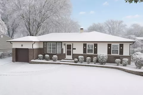 243 N Richards Dr, Palatine, IL 60074