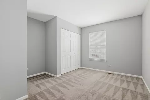 Bedroom - 2015 Brunswick Dr, Plainfield, IL 60586 photo 3 of 4
