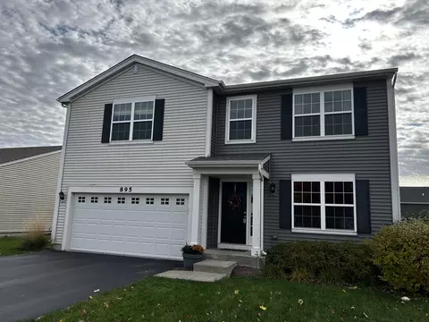 895 Timber Lake Dr, Antioch, IL 60002