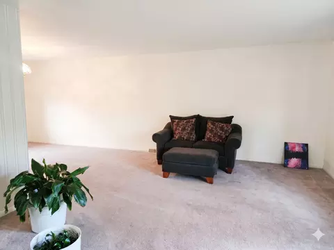 Living - 406 Assembly Dr, Bolingbrook, IL 60440 photo 2 of 5