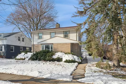 8646 E Prairie Rd, Skokie, IL 60076