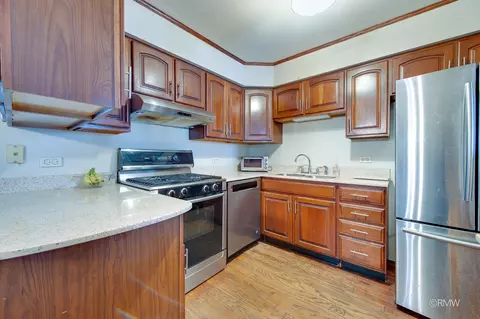 Kitchen - 305 E Normandy Dr, Addison, IL 60101 photo 2 of 2