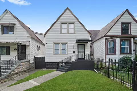 27 E 117th Pl, Chicago, IL 60628