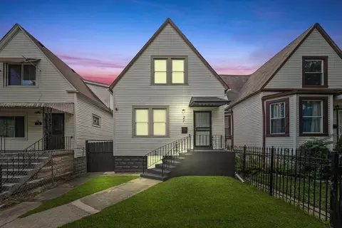 Exterior - 27 E 117th Pl, Chicago, IL 60628 photo 2 of 7