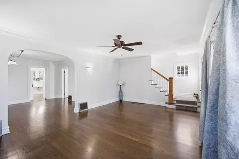 1489 E Algonquin Rd, Des Plaines, IL 60016 photo 4