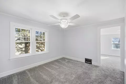 1489 E Algonquin Rd, Des Plaines, IL 60016 photo 15