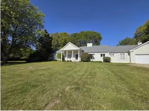 232 Donlea Rd, Barrington Hills, IL 60010